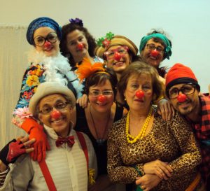 Equipo de expertos en arte y presencia